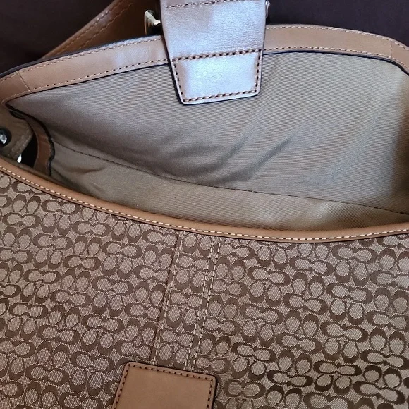 Like New Coach Vintage Leather & Canvas Soho Baguette plus coin purse & dust bag - Picture 11 of 15